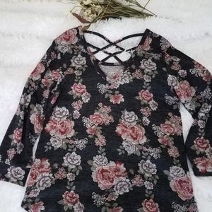Lovely Floral 3/4 Sleeve Top